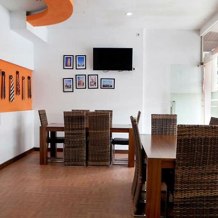 Reddoorz Syariah Near Btc Fashion Mall Bandung Ngoại thất bức ảnh